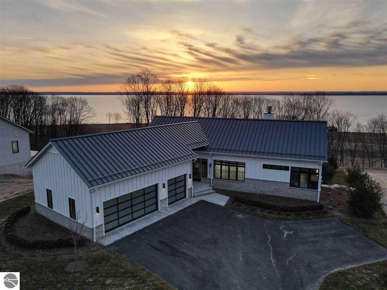 15939 Waters Edge Drive - Photo 1