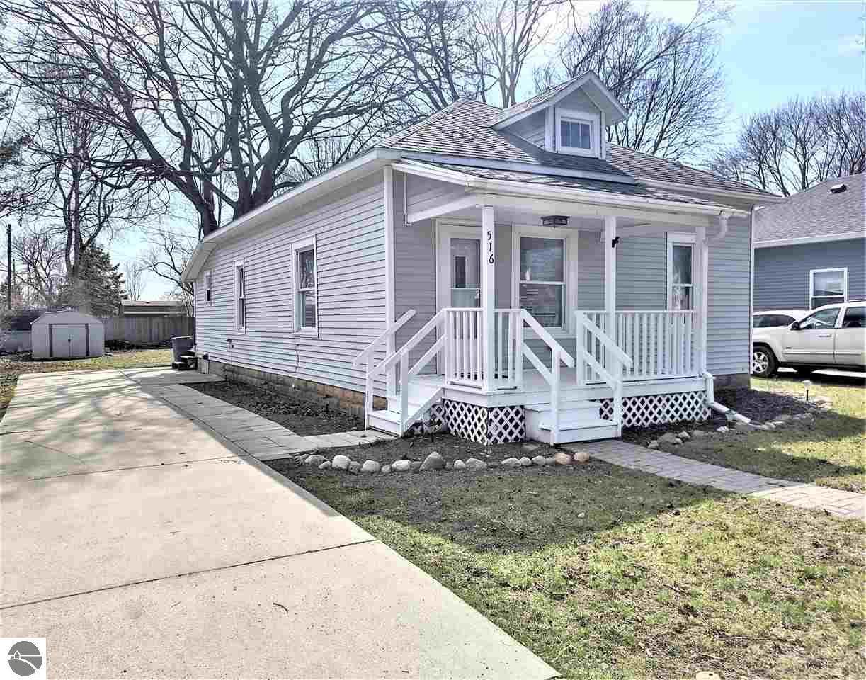 516 Cedar - Photo 1