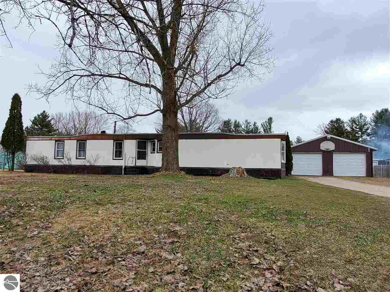 581 Crapo Street - Photo 1