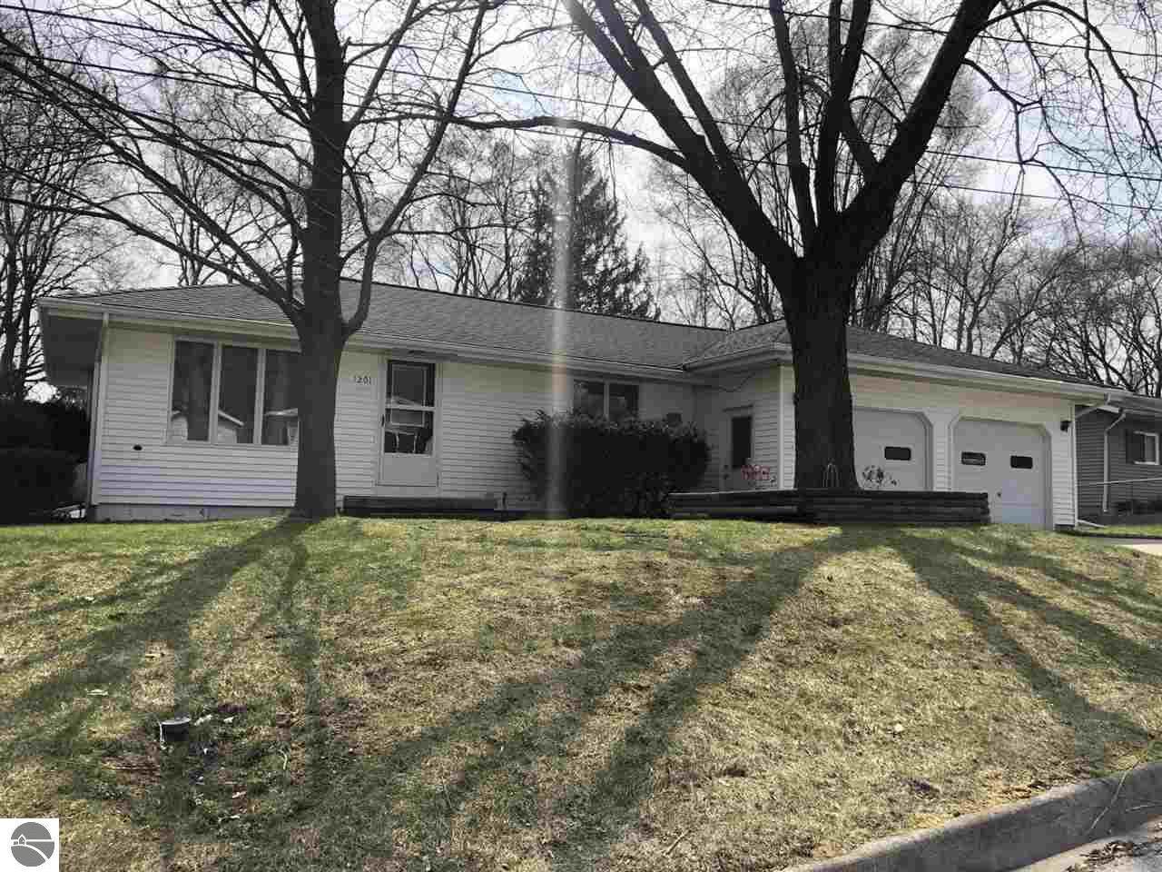 1201 Robert Street - Photo 1