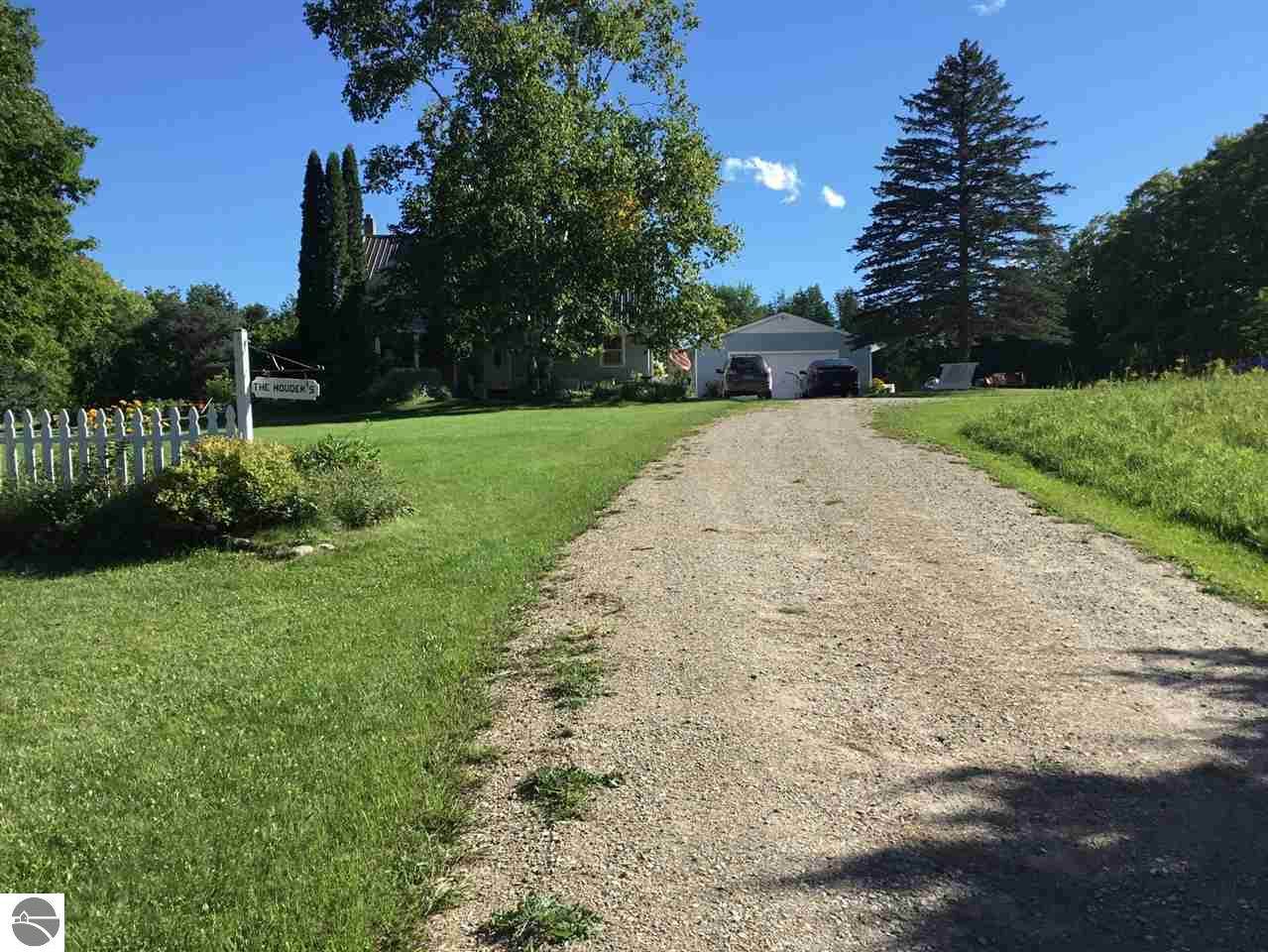425 Grant Road - Photo 1