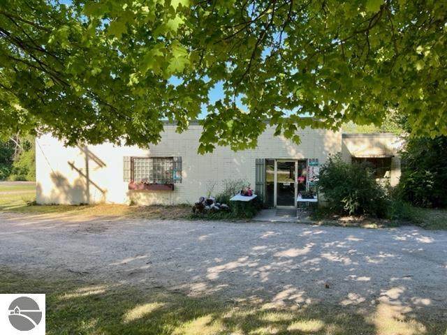 6613 Frankfort Highway - Photo 1