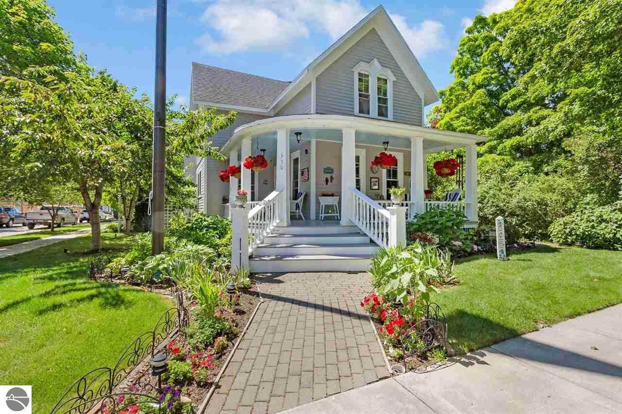 330 Forest Avenue - Photo 1