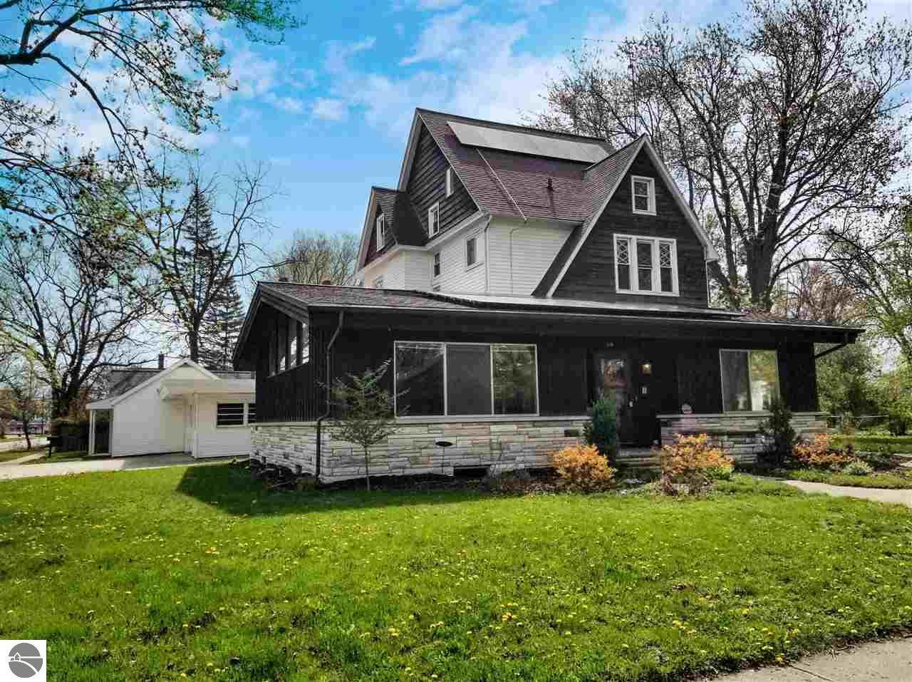 220 Kinney - Photo 1