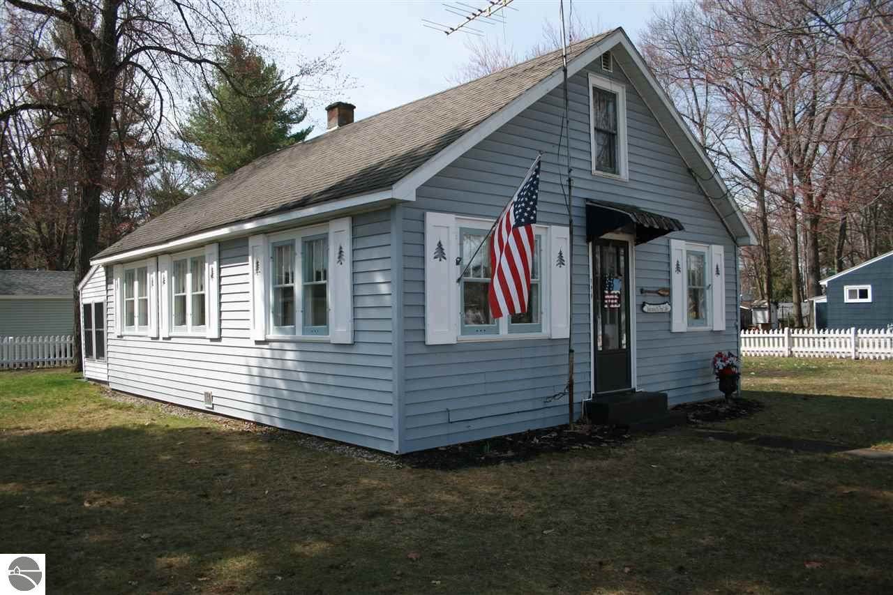 129 Beechwood Avenue - Photo 1