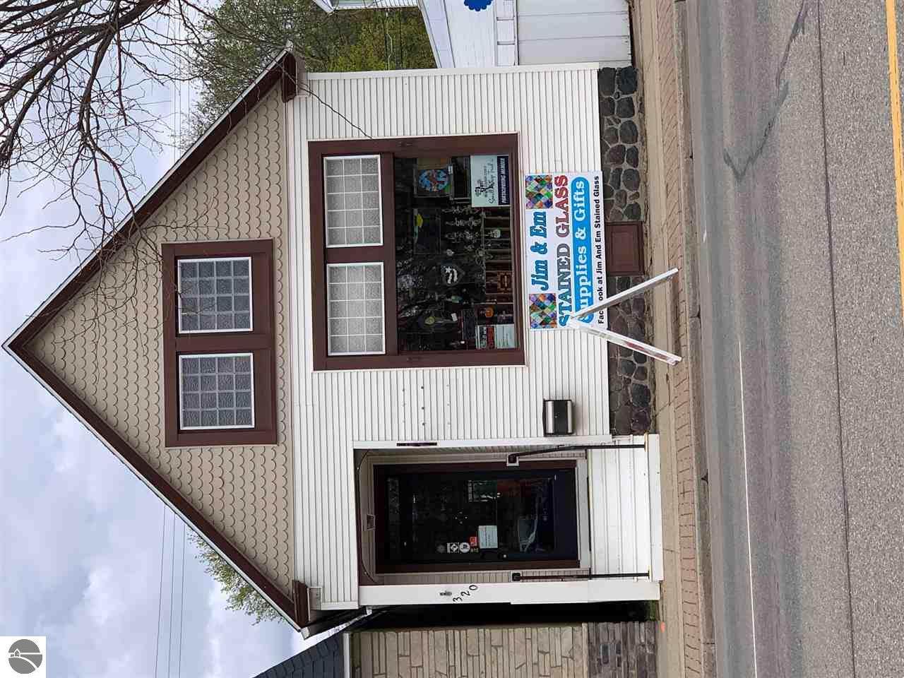 320 Cedar Avenue - Photo 1