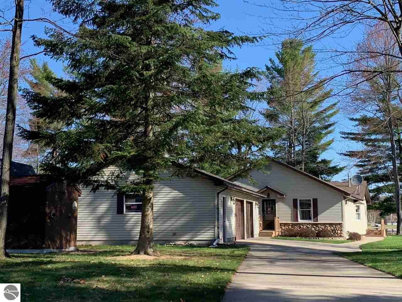 4983 Ruby Drive - Photo 1