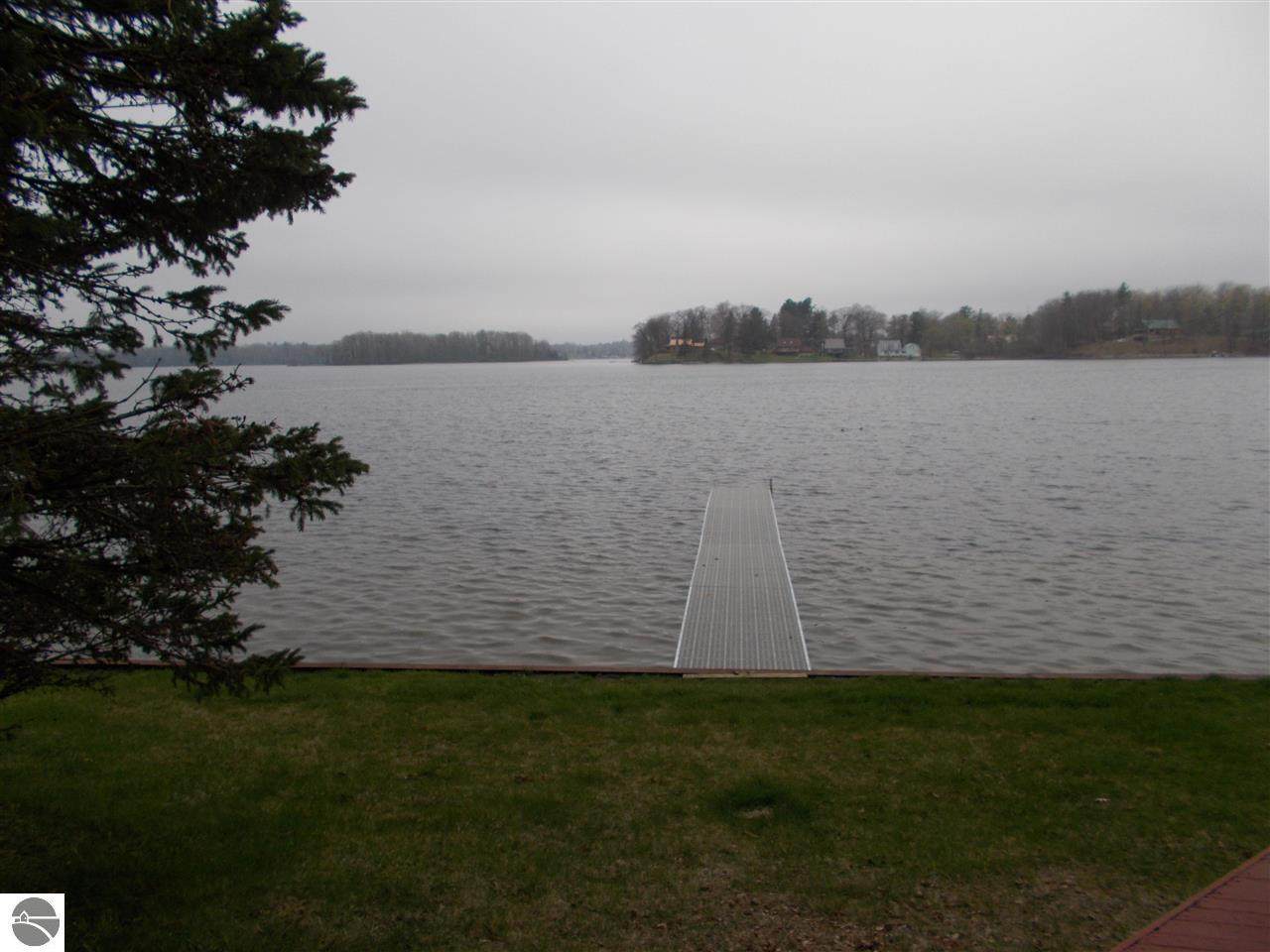 797 Lakeview - Photo 1