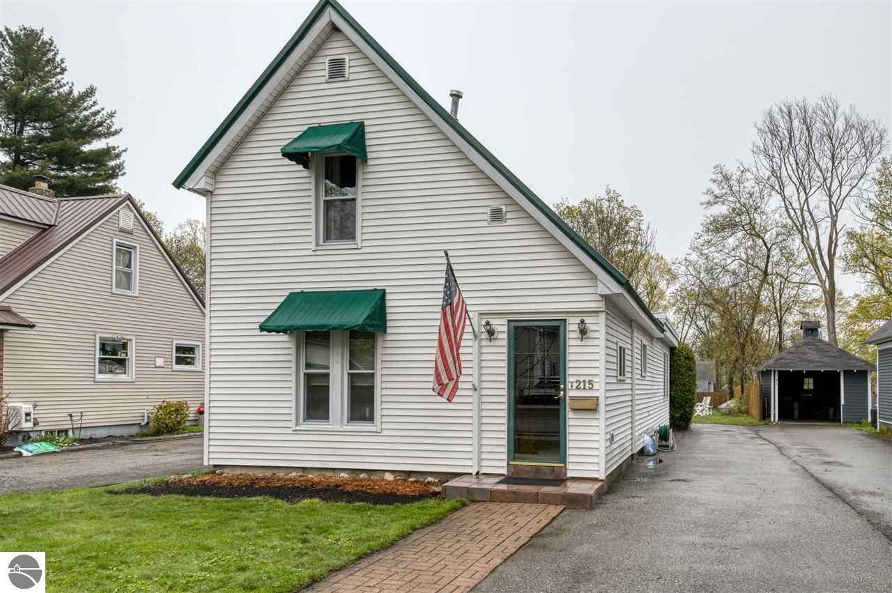 215 Spruce Street - Photo 1
