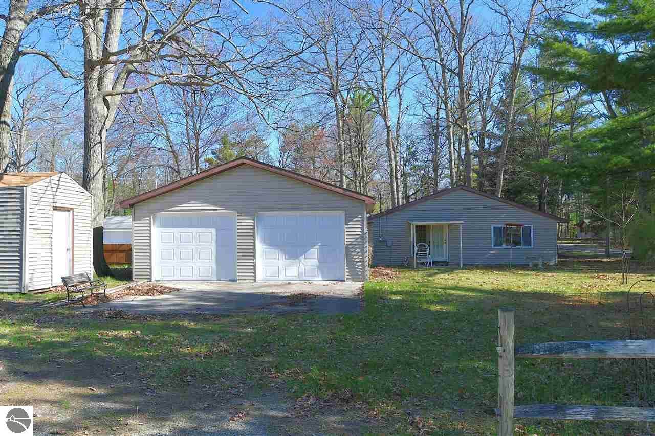 504 Sullivan - Photo 1