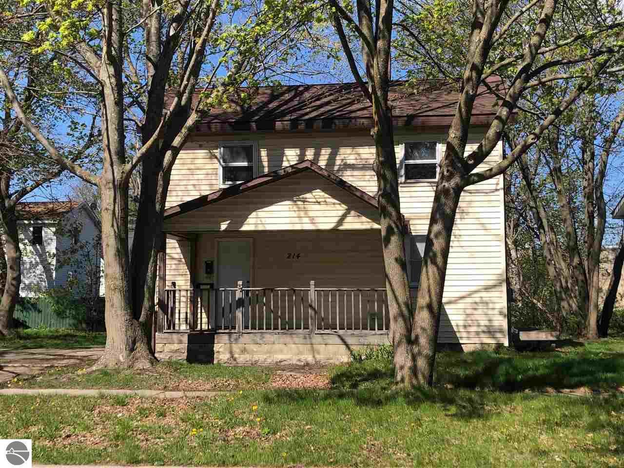 214 Pine - Photo 1