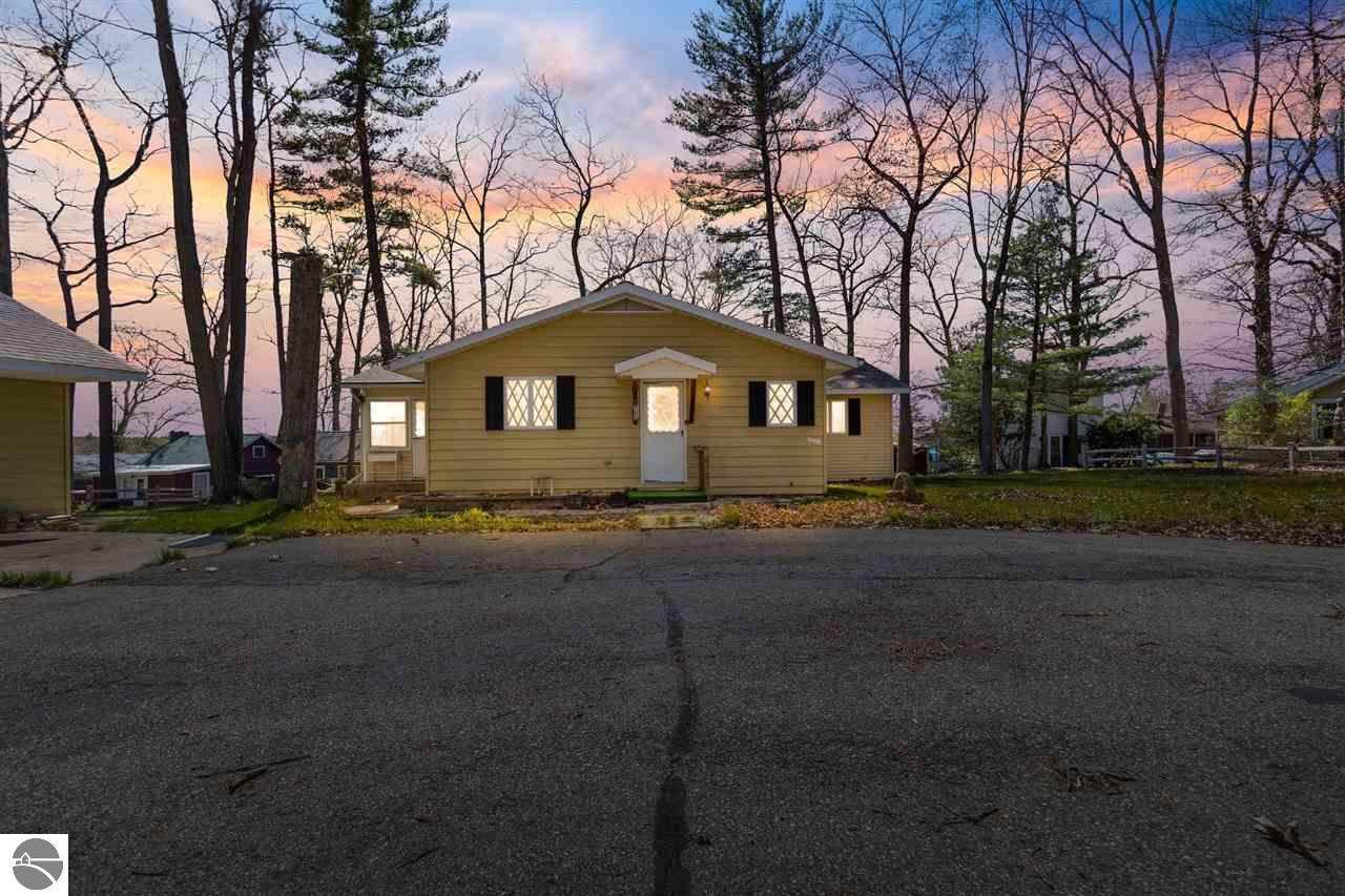 7946 Vestaburg Road - Photo 1