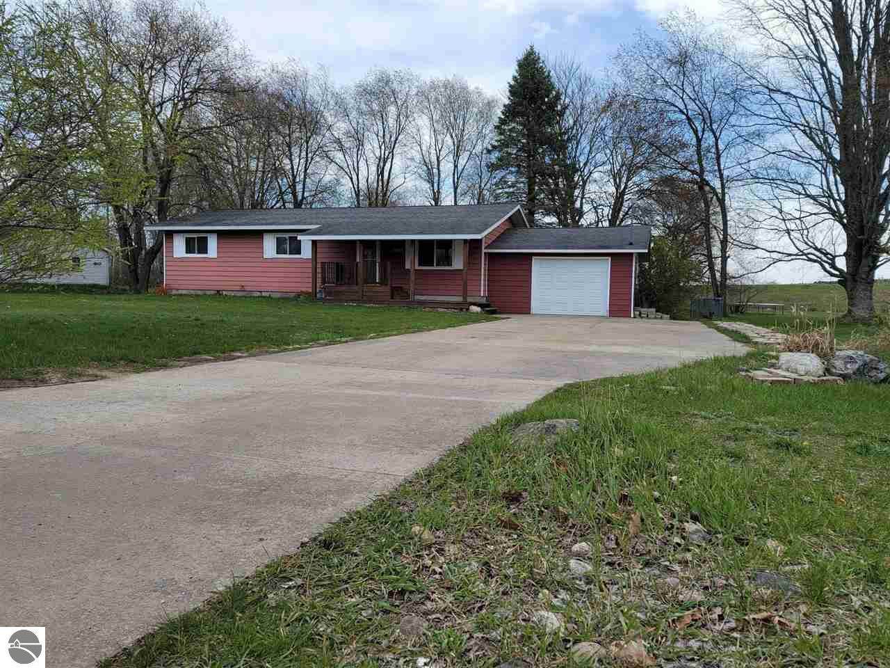 3925 Cecil Road - Photo 1