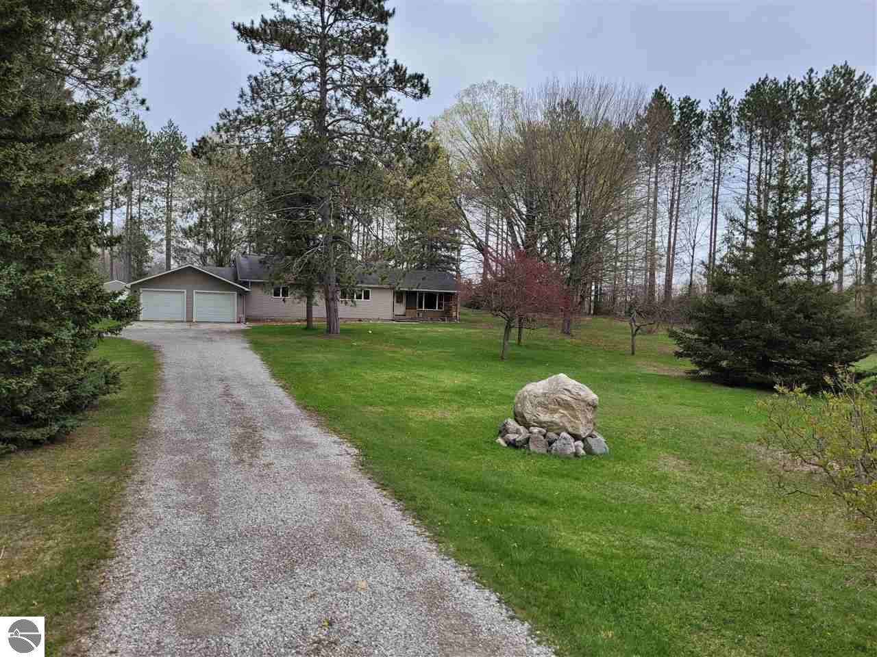 11157 33 Road - Photo 1