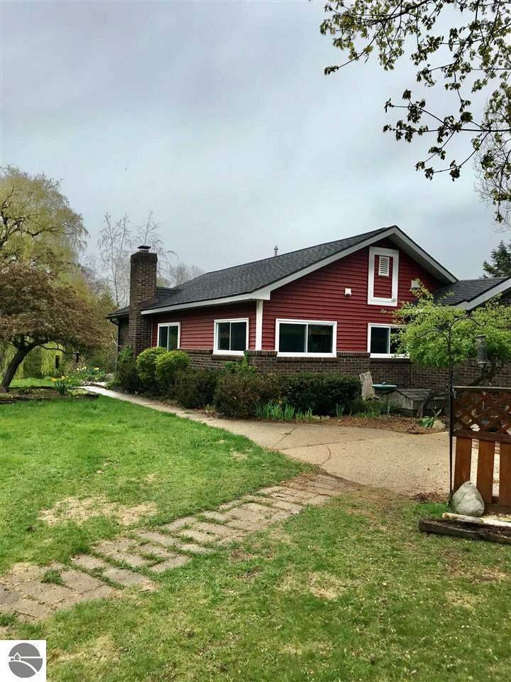 7452 Gillett Road - Photo 1