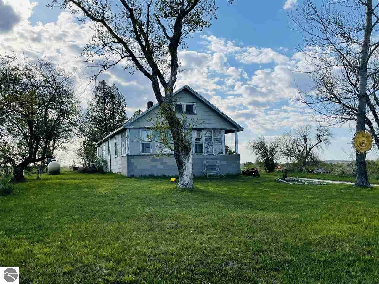 7302 35 Road - Photo 1