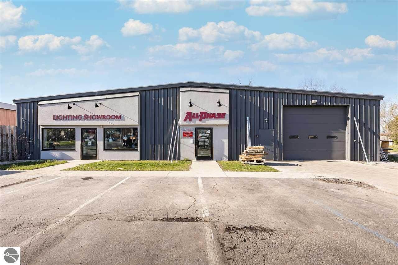 926 S Airport Road - Photo 1