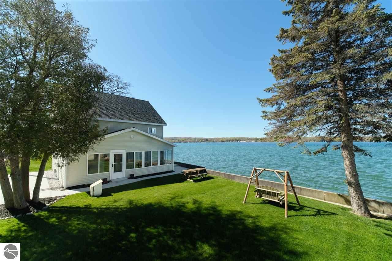 4639 Main Street - Photo 1