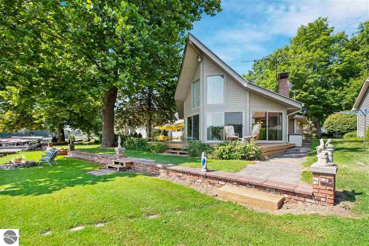 4763 Lakeside - Photo 1