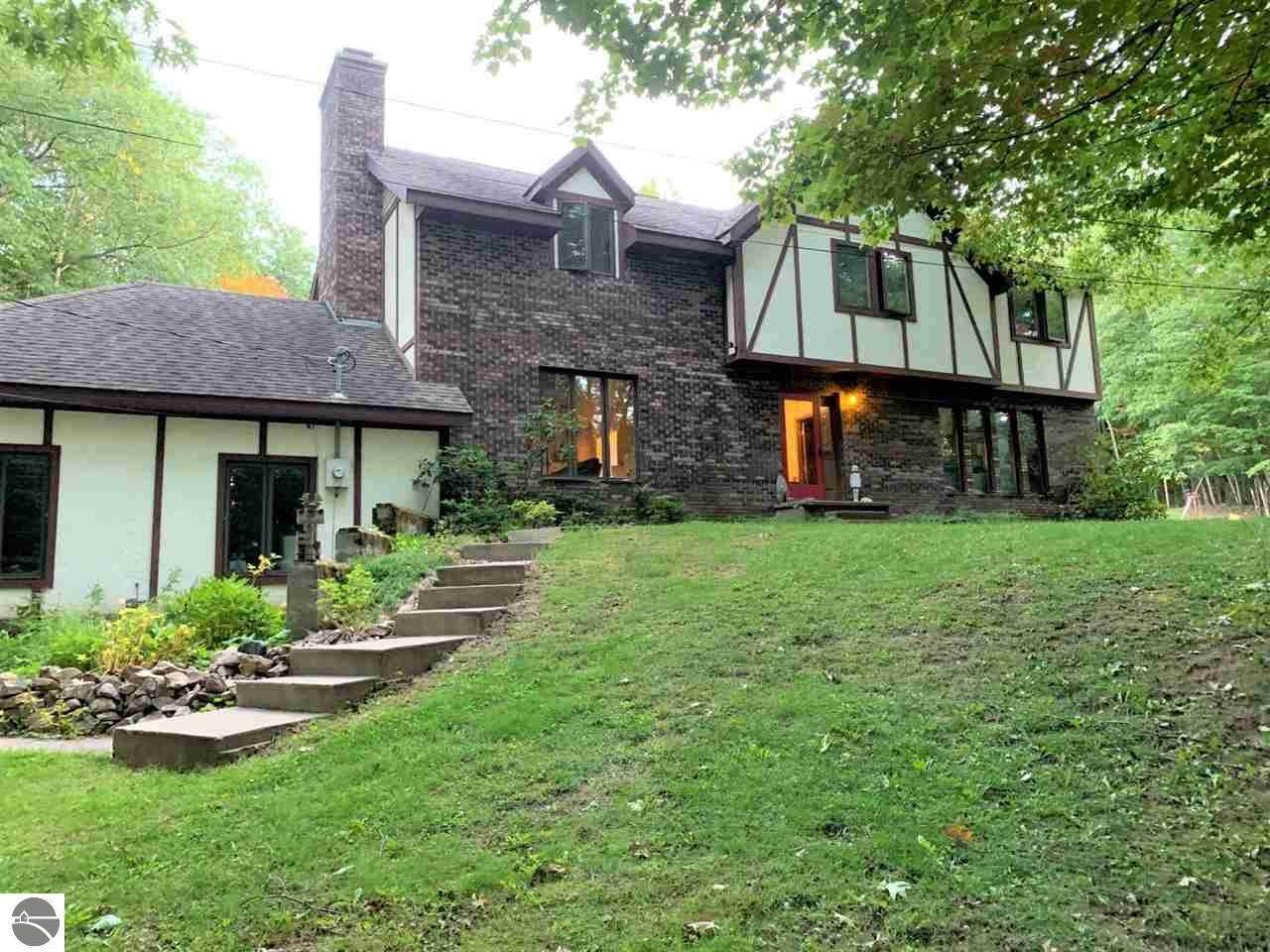 975 Valley - Photo 1
