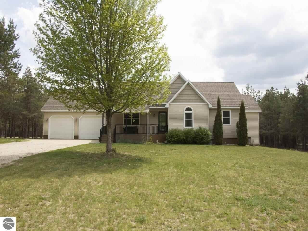 2690 32 Road - Photo 1