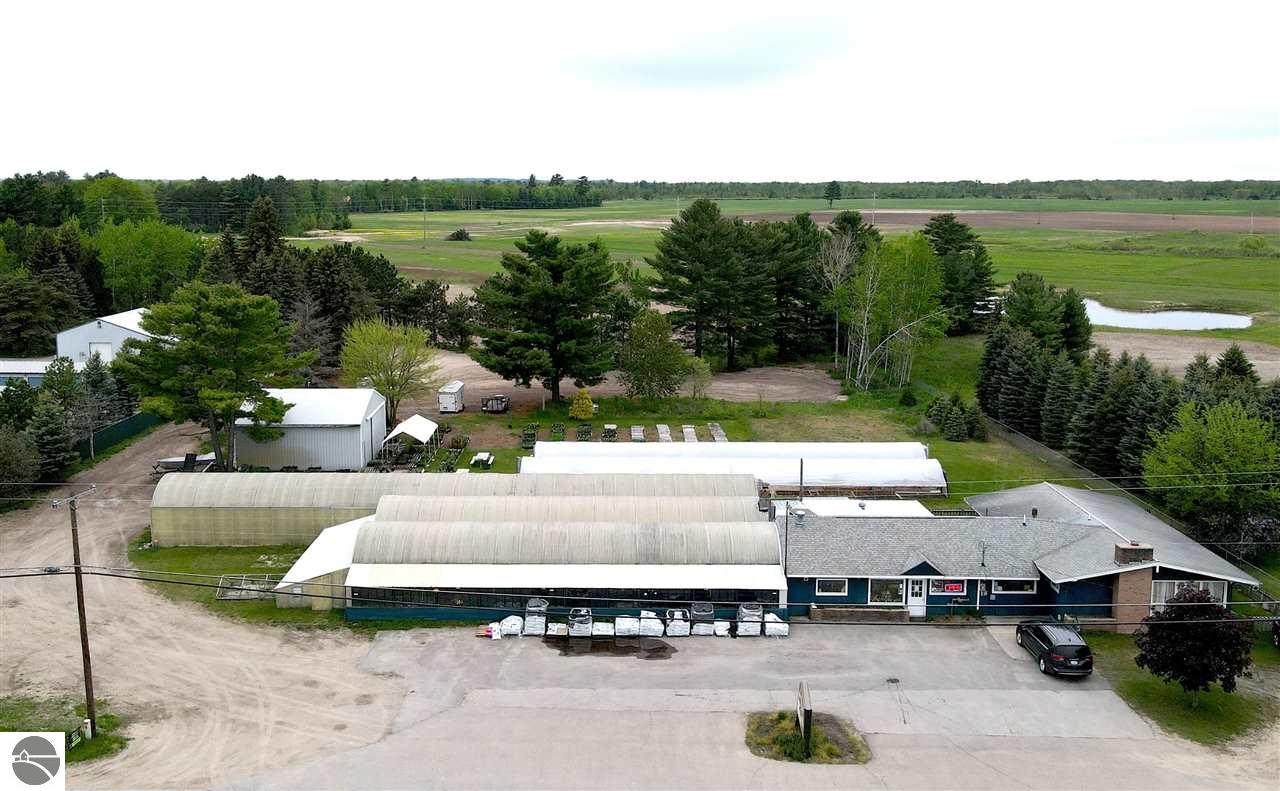 8628 Cairn Highway - Photo 1