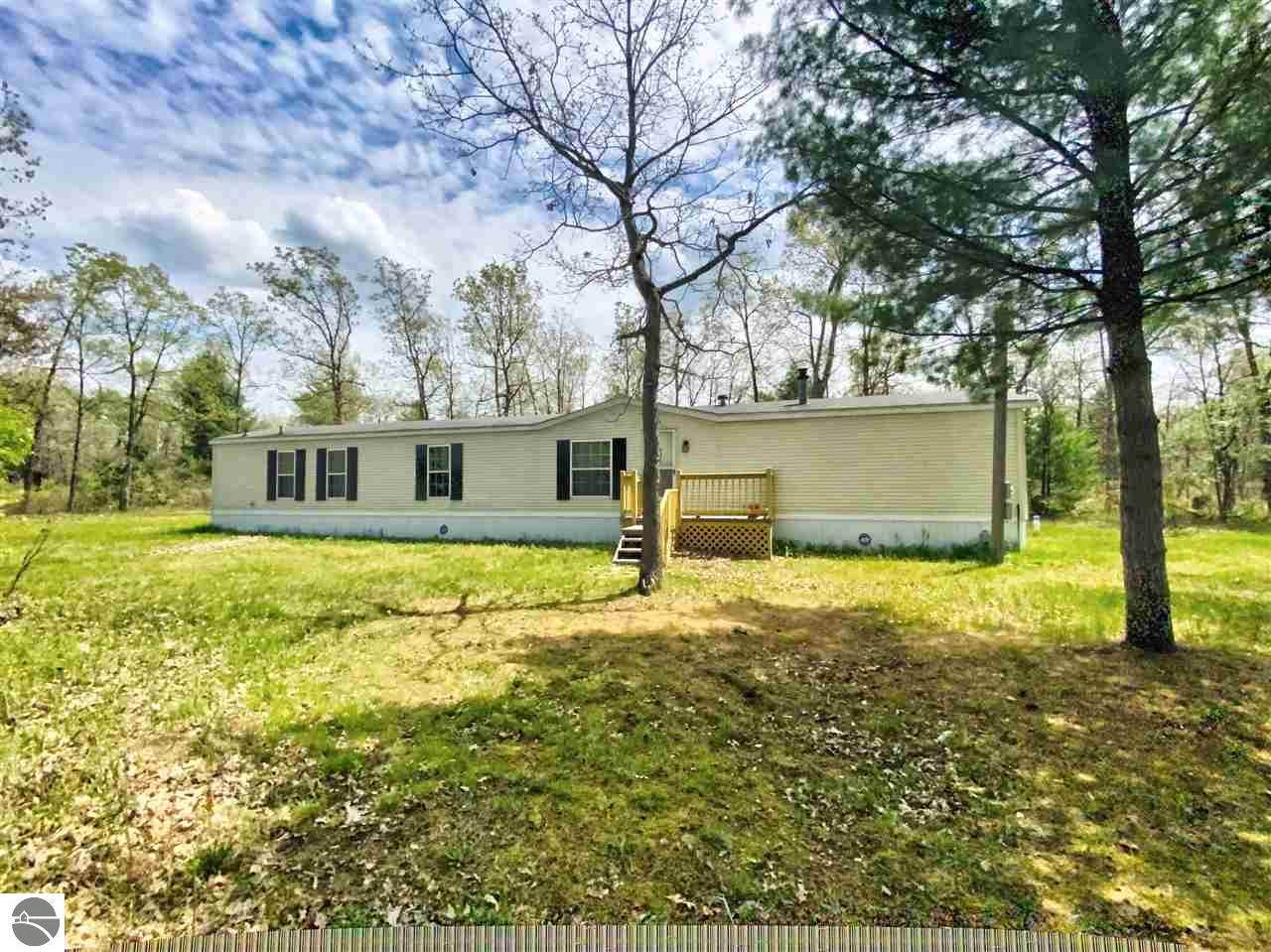 401 Troy Avenue - Photo 1