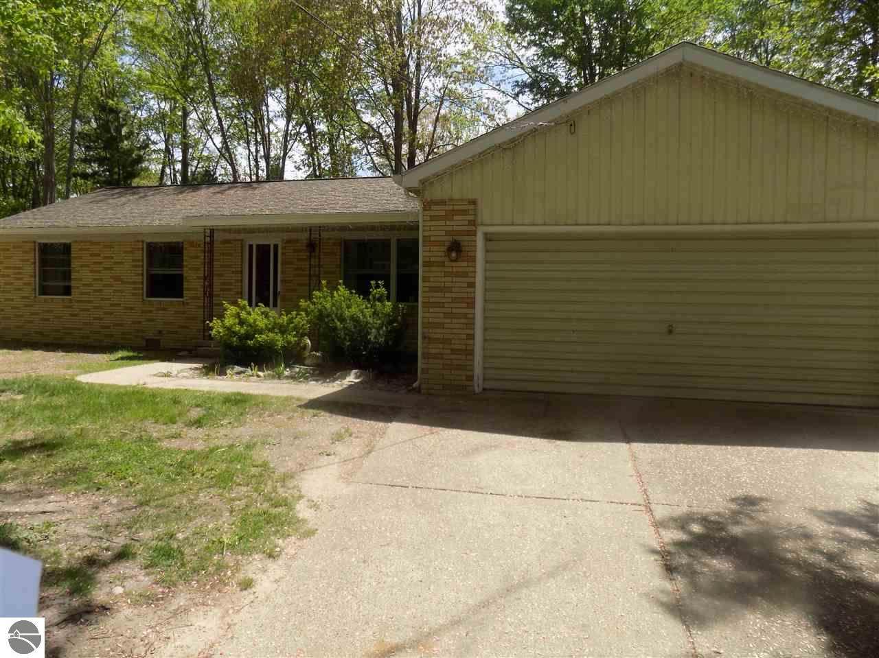 409 Huron - Photo 1