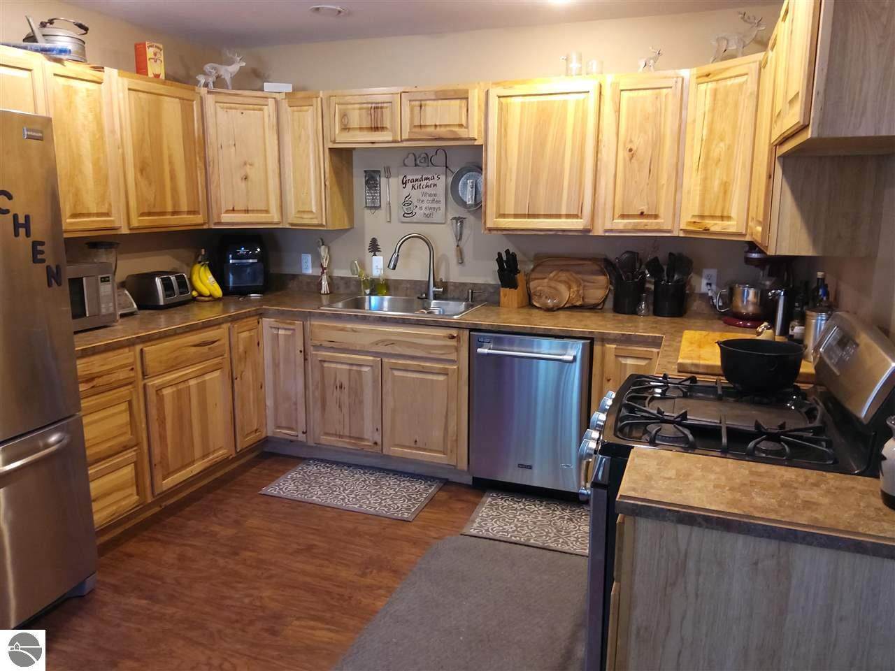 127 10th Avenue - Photo 1