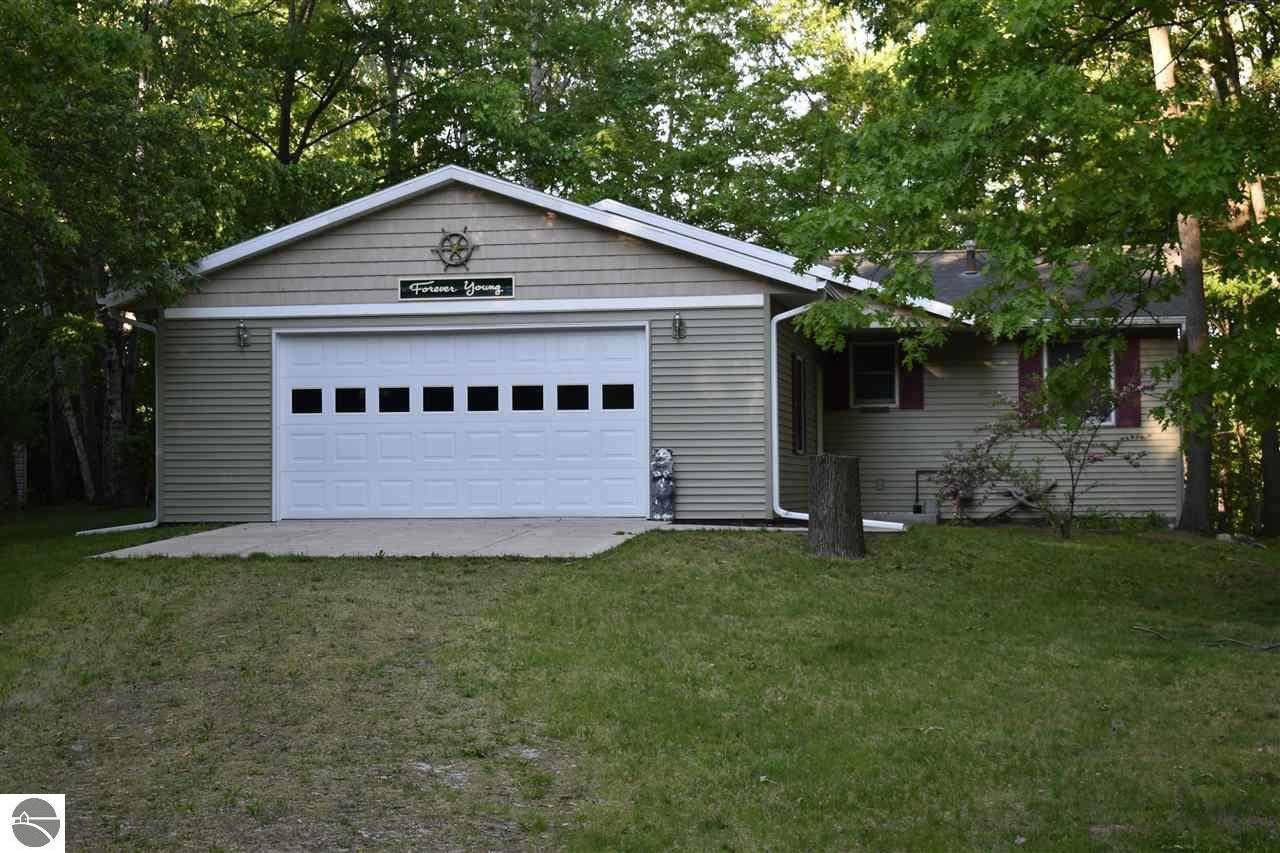 1204 Queensway Drive - Photo 1