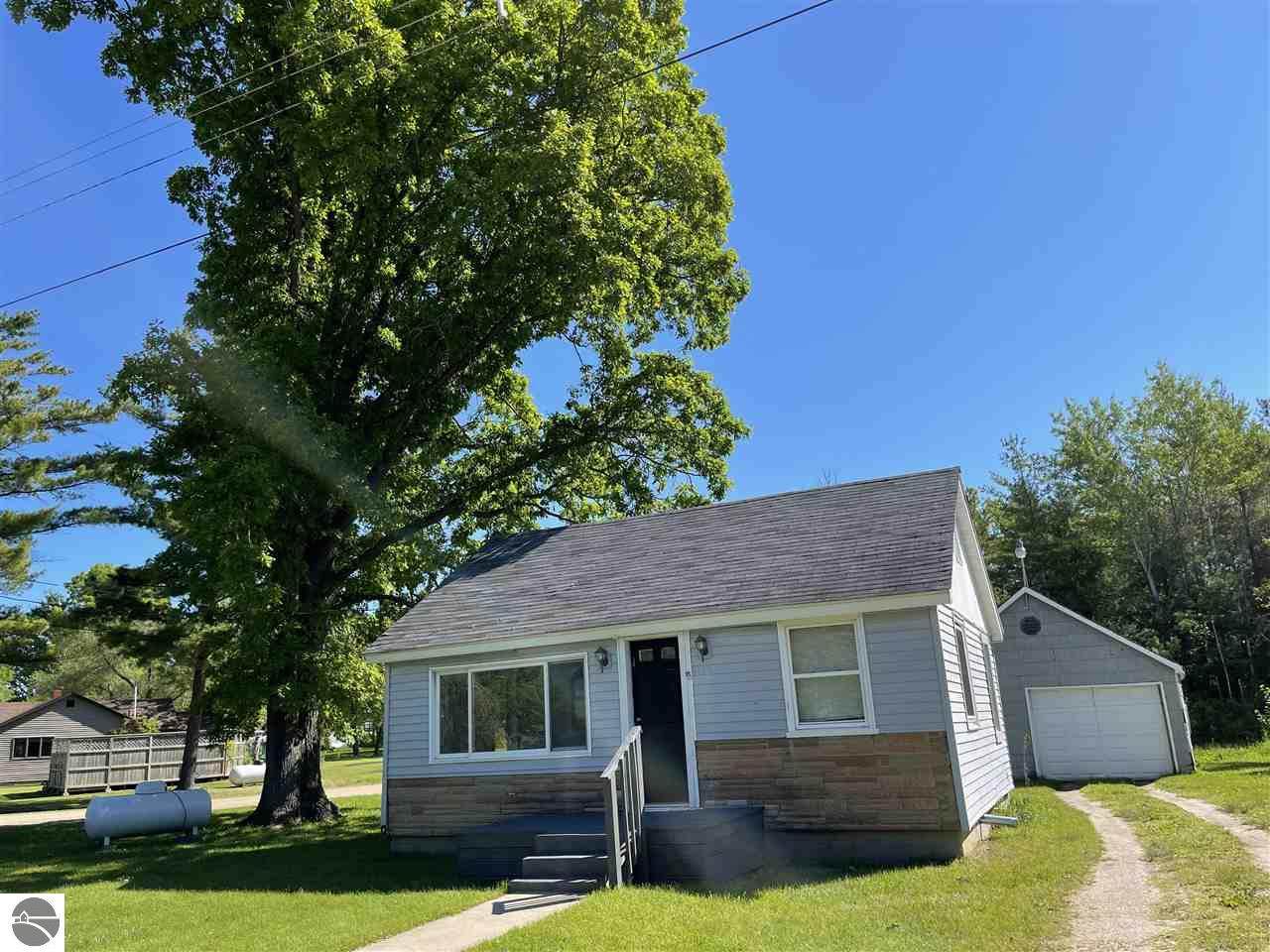 1430 Alger Court - Photo 1