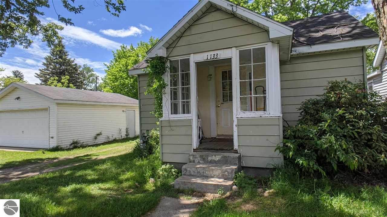 1133 Manning - Photo 1