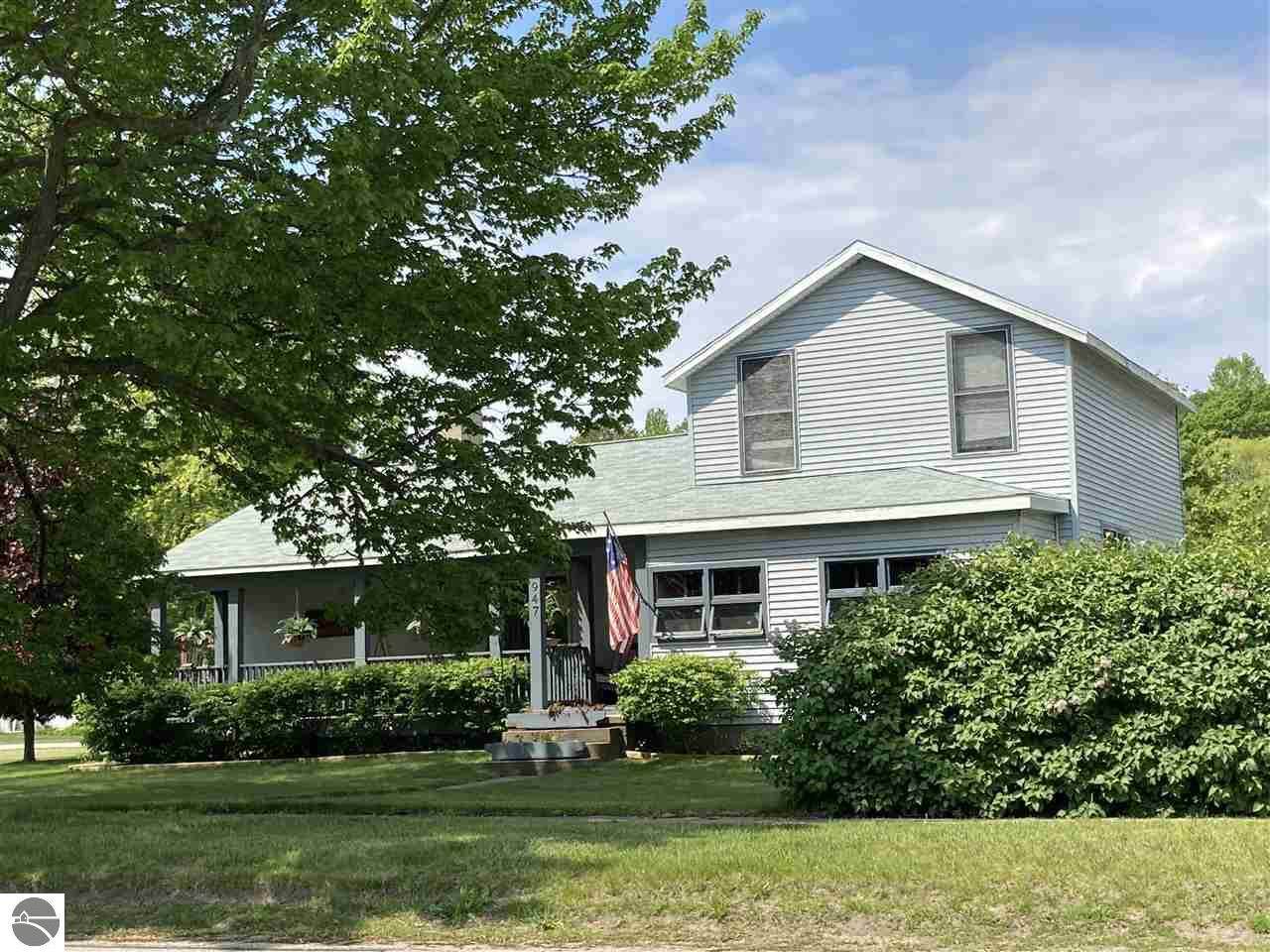 947 Frankfort Avenue - Photo 1
