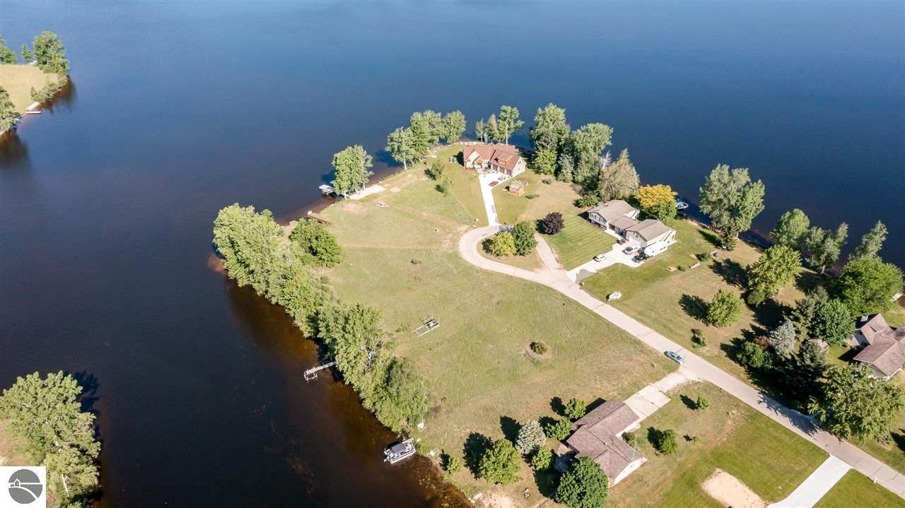 1017 Peninsula Drive - Photo 1
