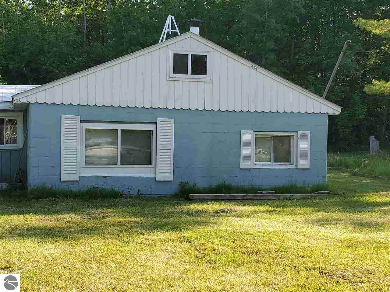 65 Lakeview Drive - Photo 1