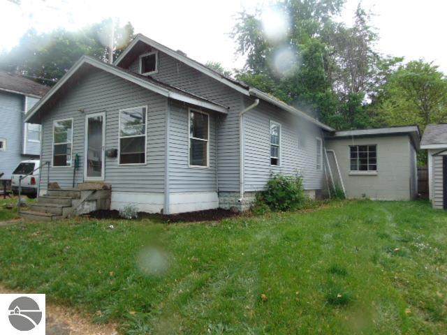 215 Walnut Street - Photo 1