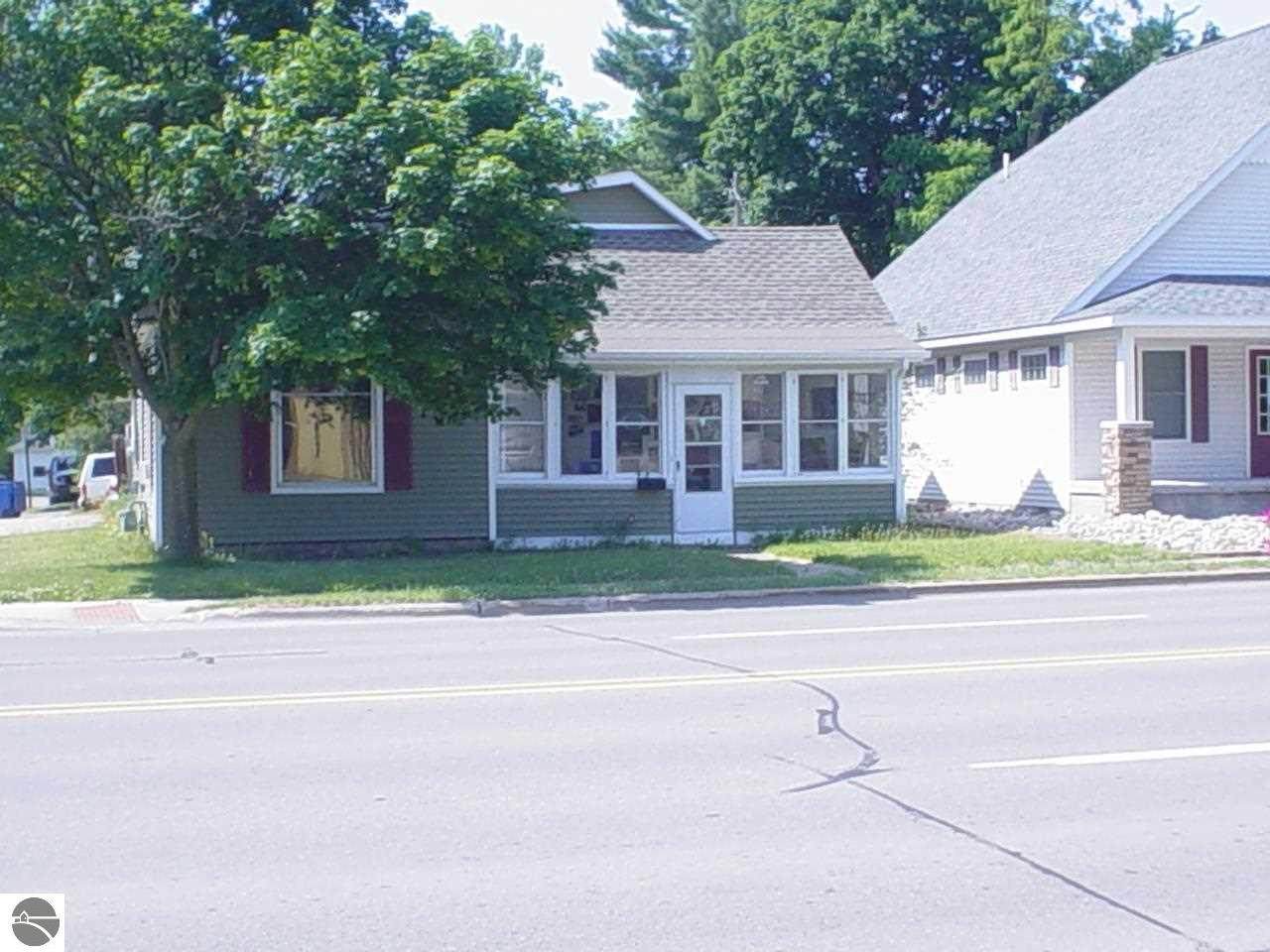 318 Houghton Avenue - Photo 1