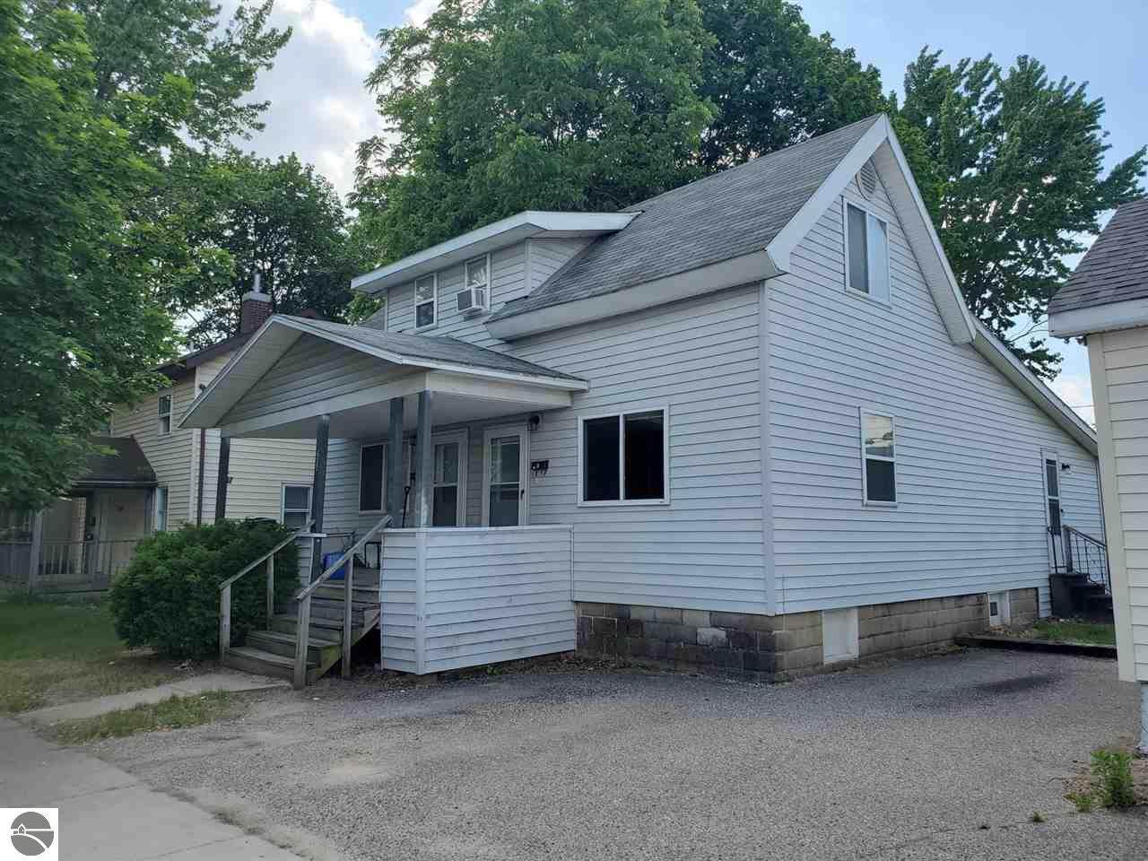 204 Pine Street - Photo 1