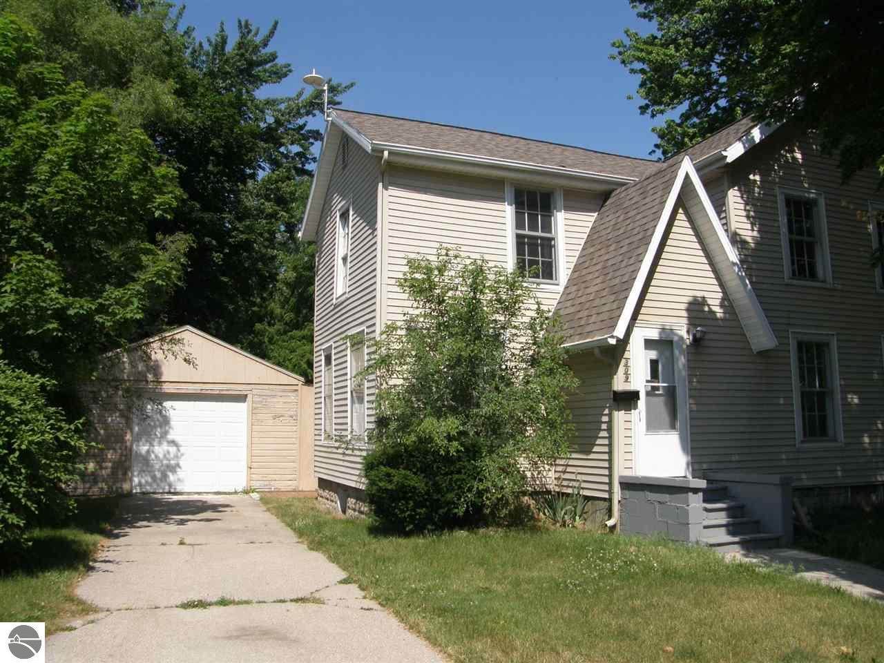 309 Pine Street - Photo 1