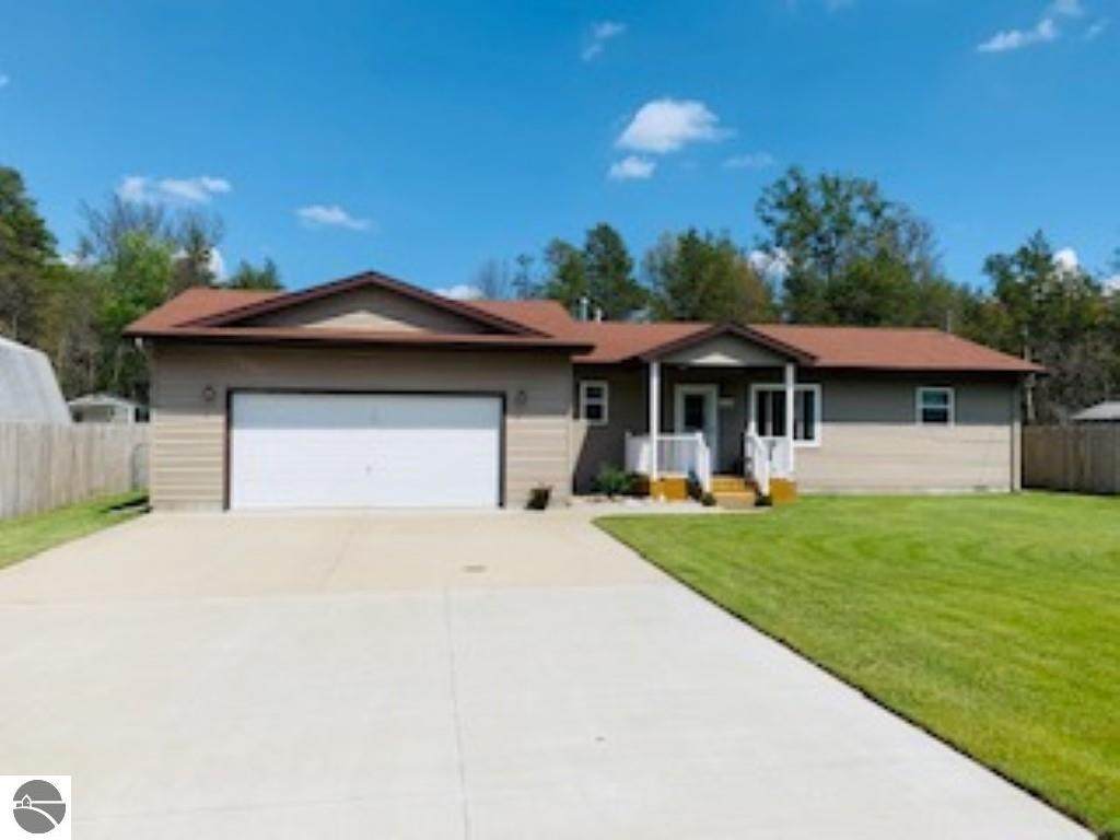 2086 Douglas Drive - Photo 1