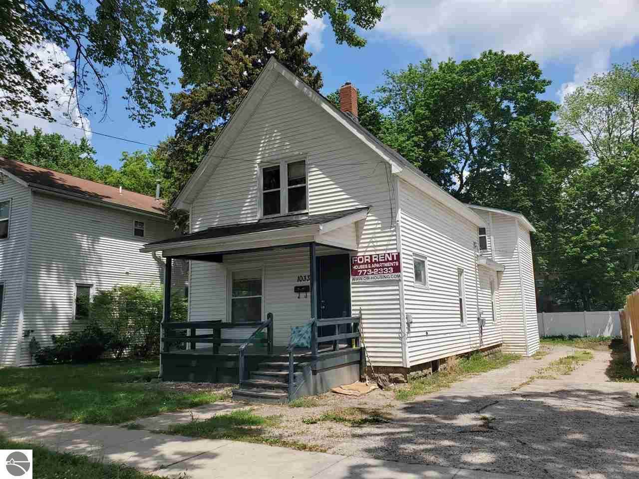 1033 Lansing Street - Photo 1