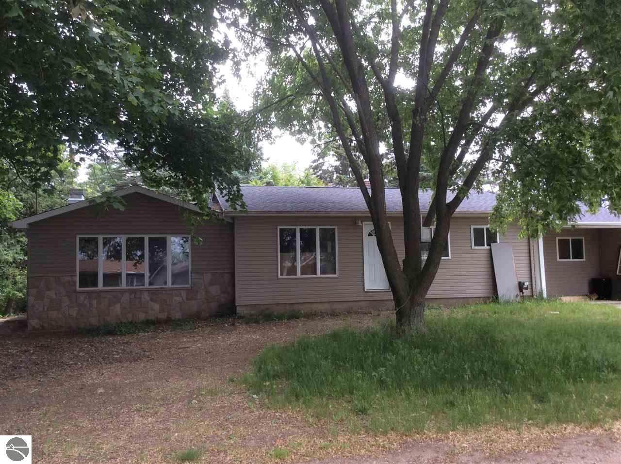 4535 Nipigon - Photo 1