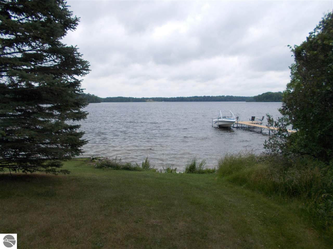754 Lakeview Drive - Photo 1