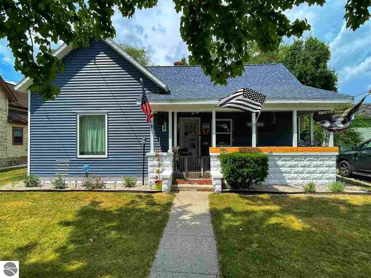 212 Seventh Street - Photo 1