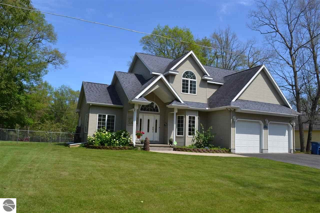 7556 Hillcrest Drive - Photo 1