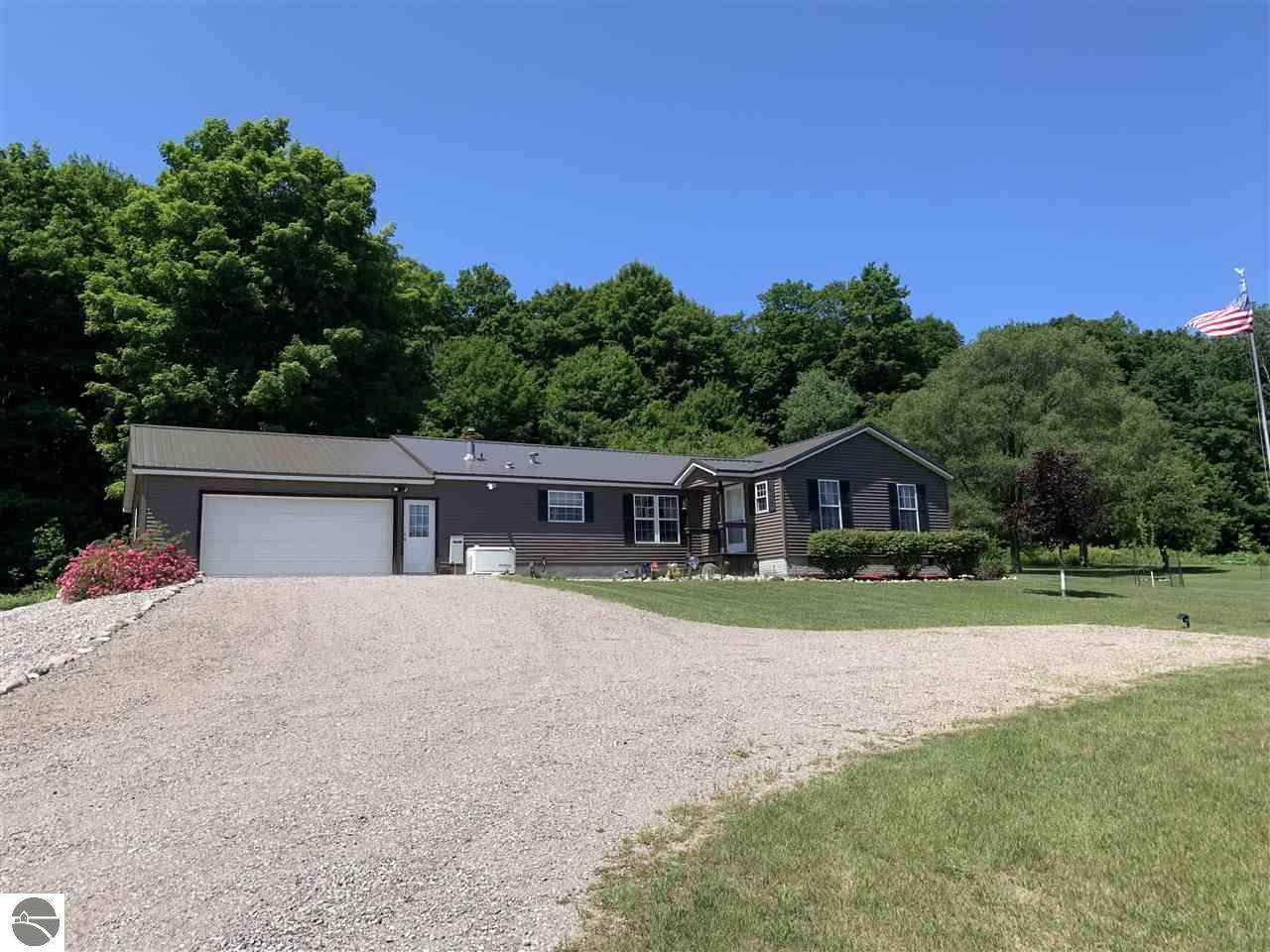 2272 Eckhardt Road - Photo 1