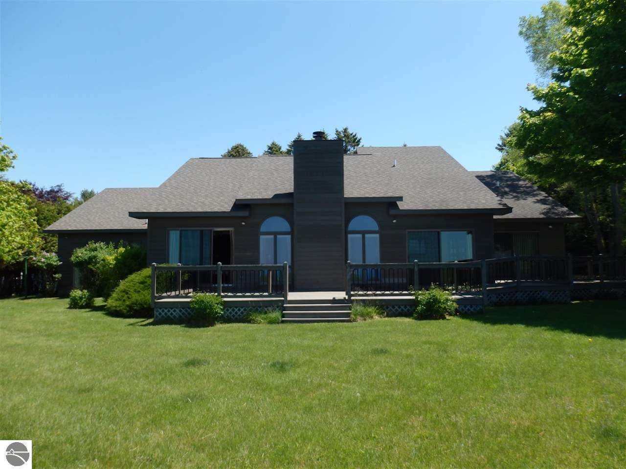 1740 Lakeshore Road - Photo 1