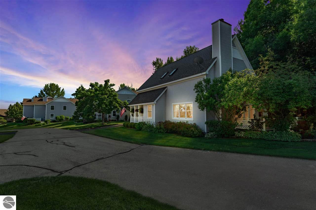 739 Apple Tree Drive - Photo 1