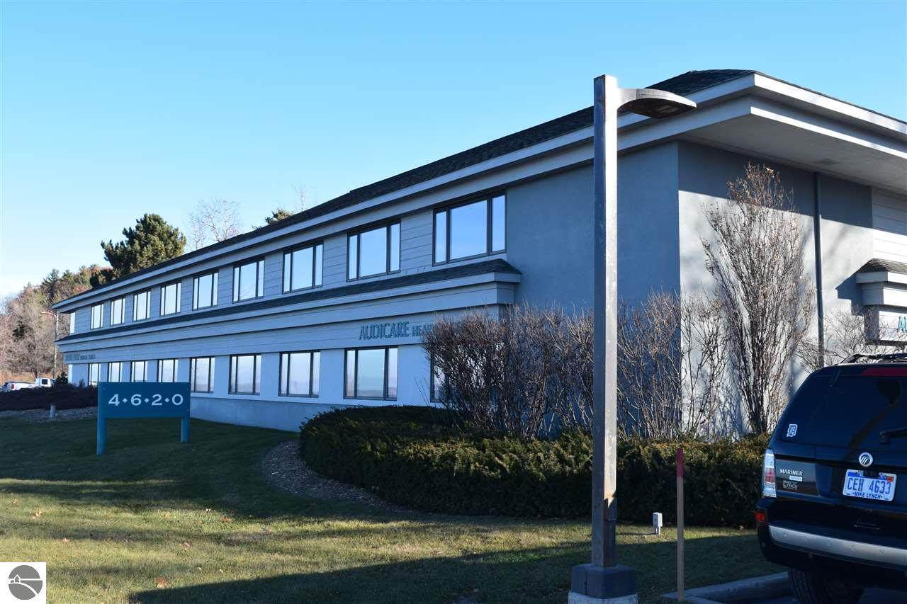 4620 Us-31 N - Photo 1