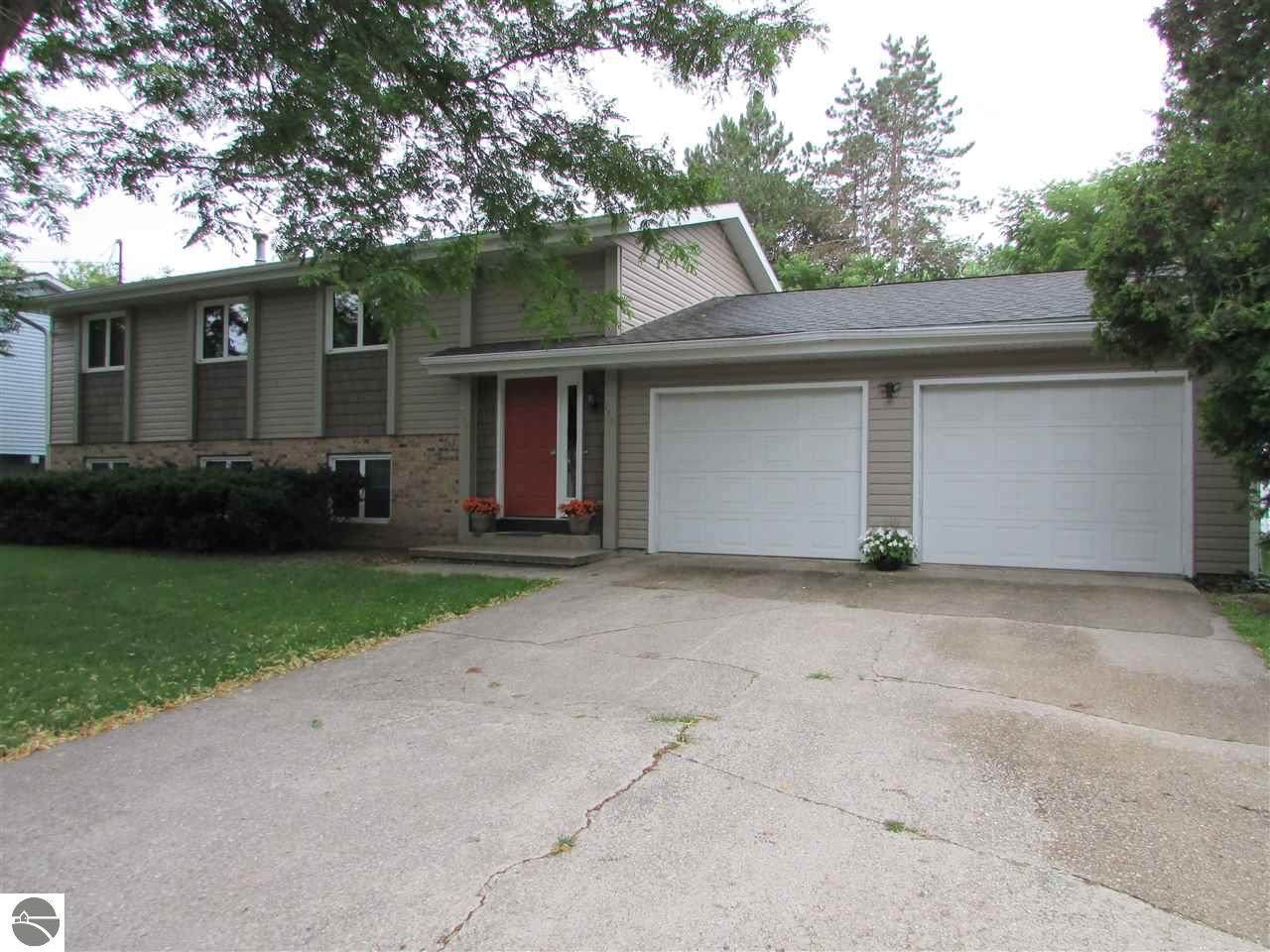 715 Bradley Street - Photo 1